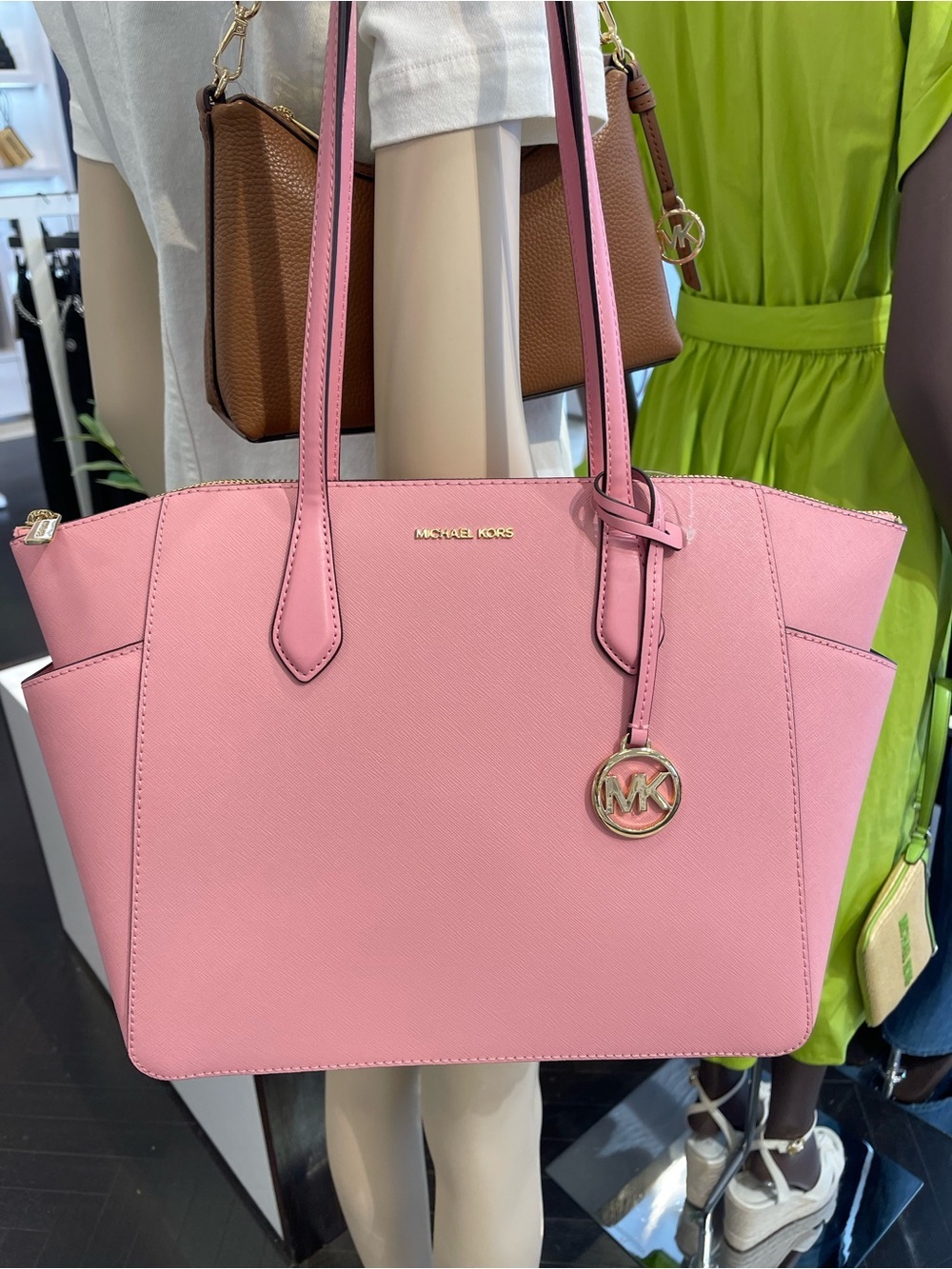 Michael KORS Marilyn Medium Saffiano Leather Shoulder Tote Bag
Carnation 
NWT